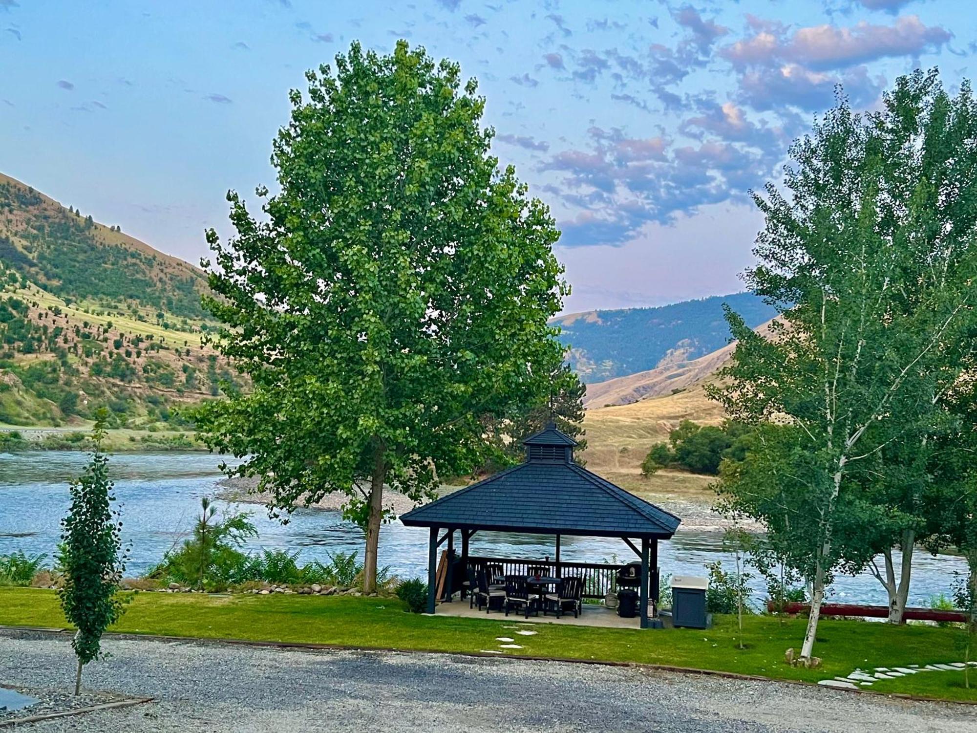 Steelhead Lodge Lucile Εξωτερικό φωτογραφία